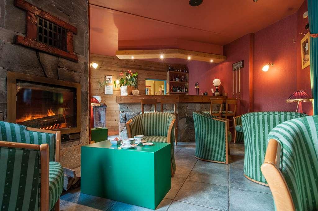 Brit Hotel Florimont Saint-Ferréol 레스토랑 사진